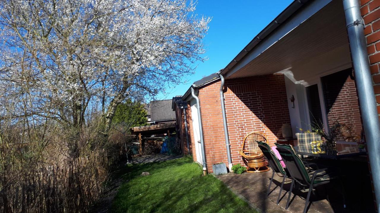 Ferienhaus In Buesumer Deichhausen - Buesum An Der Nordsee Fuer Bis Zu 9 Personen Villa Exterior foto